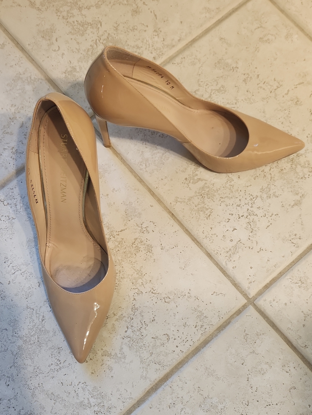 Stuart Weitzman Beige Patent Leather Pointed-Toe Stiletto Pumps